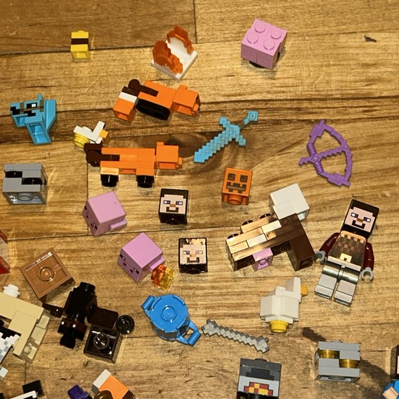 Lego Minecraft Minifigure & Animal Part / Accessory Lot C1 - Picture 3 of 5